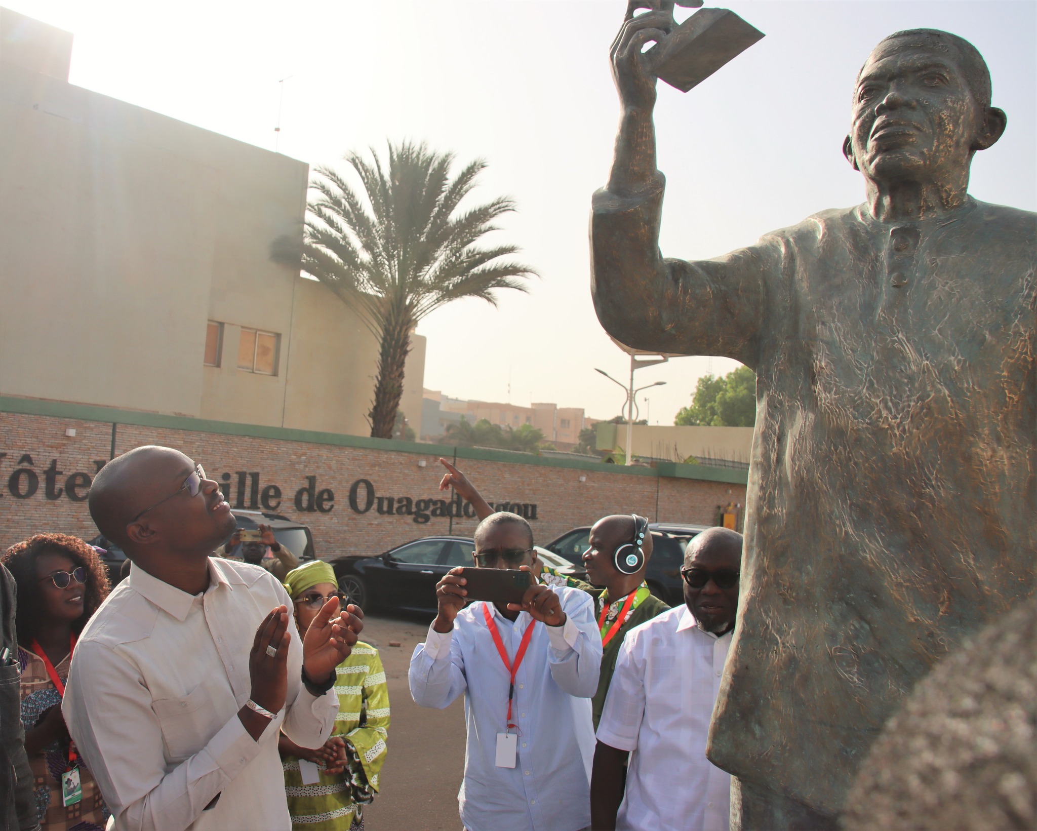FESPACO2023: La statue de Cheick Oumar Cissoko dévoilée