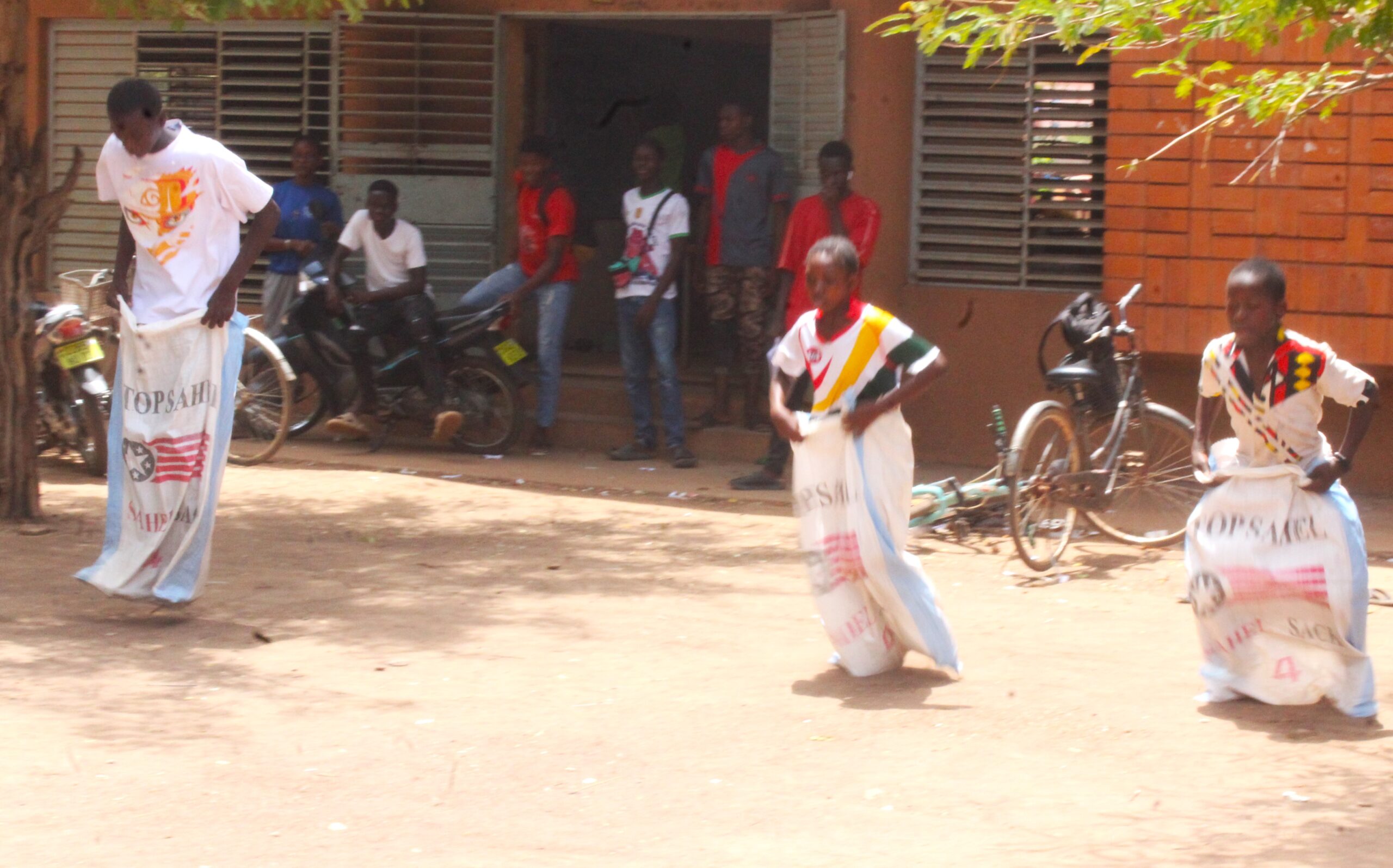 Au Burkina Faso, des récréologues façonnent l’épanouissement des enfants à travers des jeux