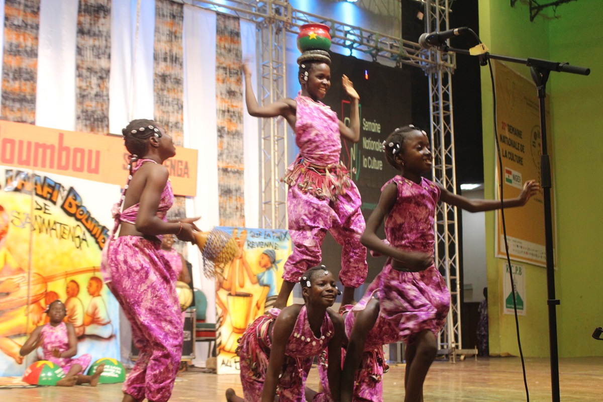 SNC 2024: les pas de danse vers la paix d’une troupe d’enfants déplacés internes de Kaya