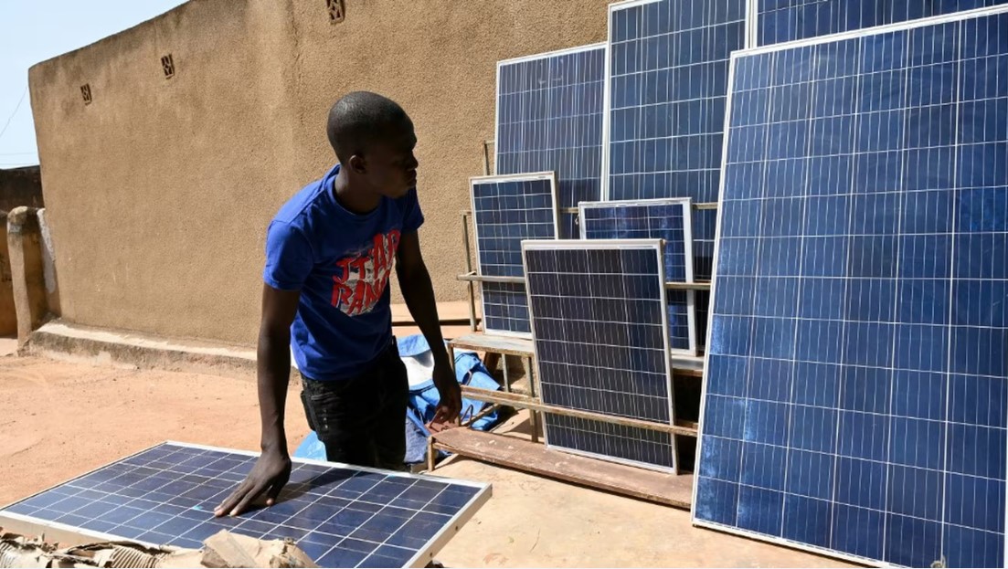 Canicule et délestage au Burkina: période de grâce pour vendeurs de matériel solaire