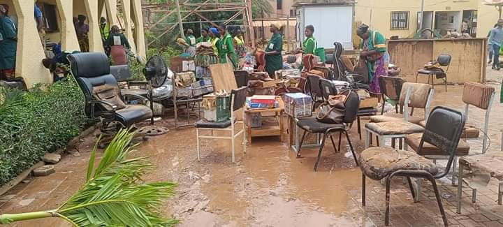 Burkina: A Bobo, une inondation fait d’importants dégats à la Rtb2