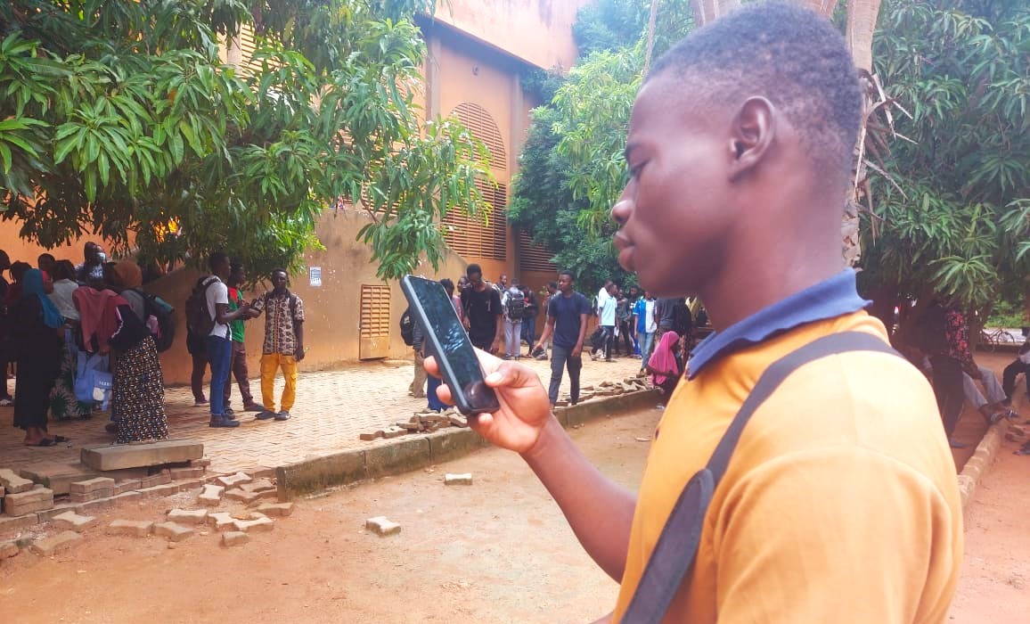 Wifi gratuit à l’université: une bouffée d’oxygène pour les étudiants mais pas pour tous