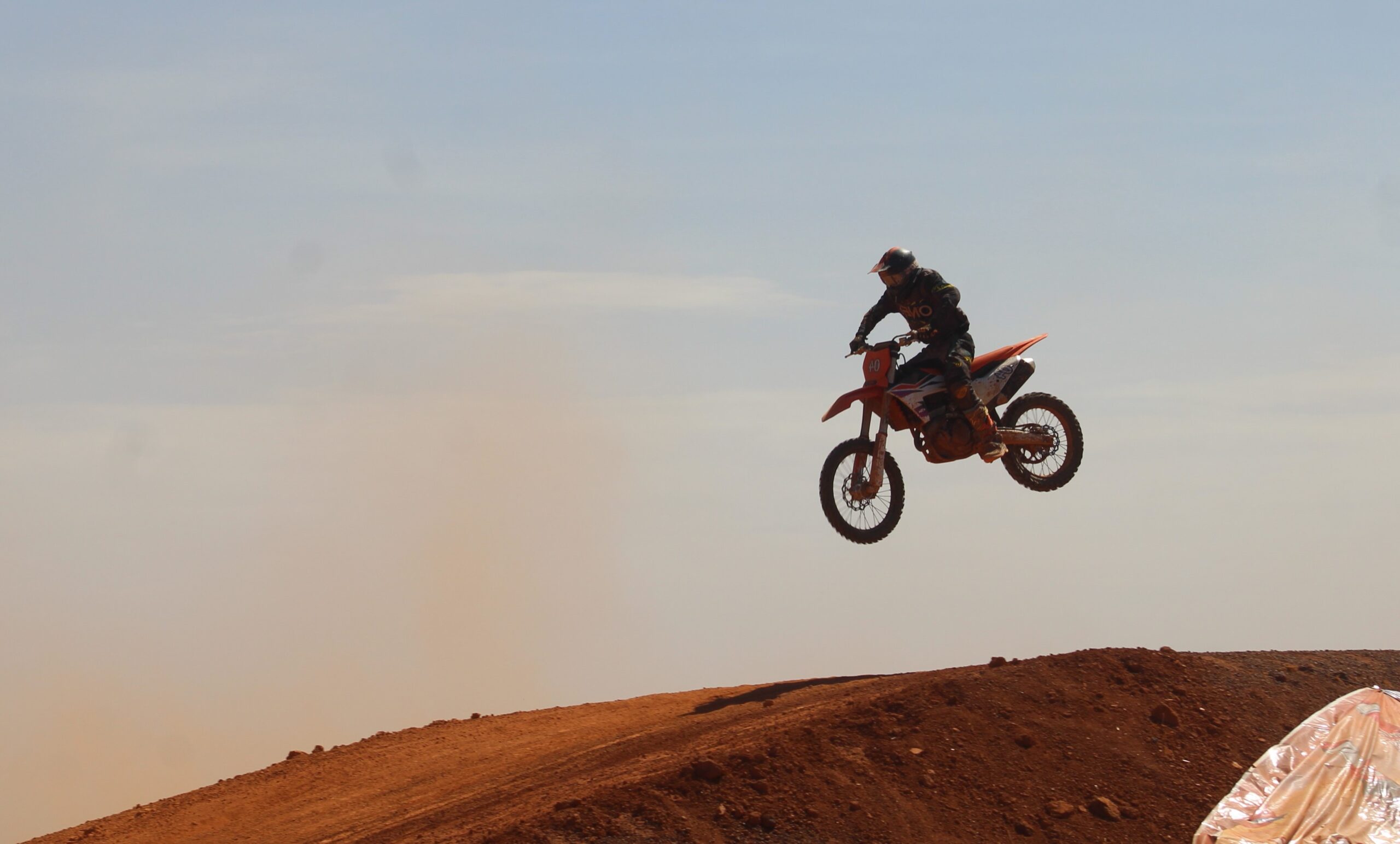 Saaba motocross: la passion dévorante de jeunes pour la moto