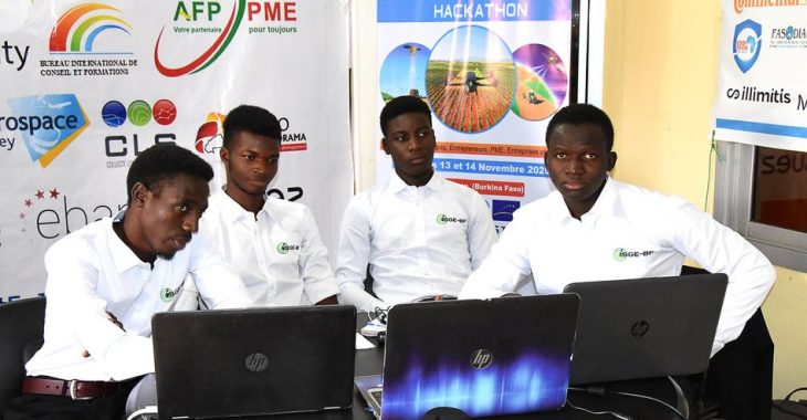 Constats d’accidents : des jeunes conçoivent des drones au Burkina