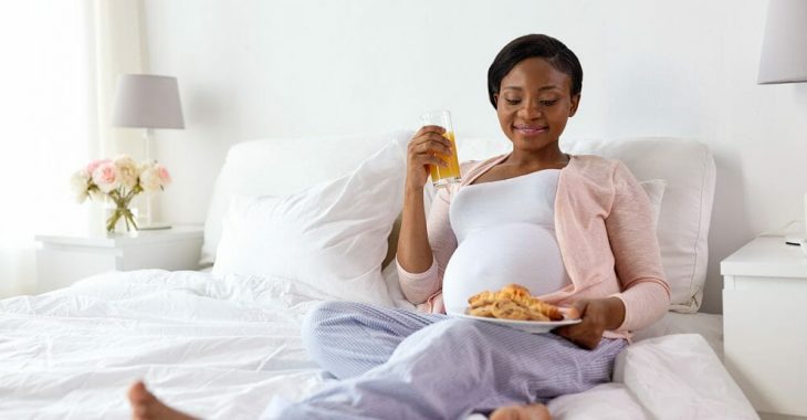 Envies de femme enceinte: "Je réveille mon mari tard pour m'acheter du poulet"