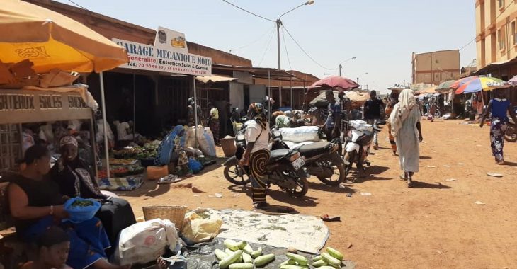 Covid 19 au Burkina : des marchés improvisés dans des allées de quartiers