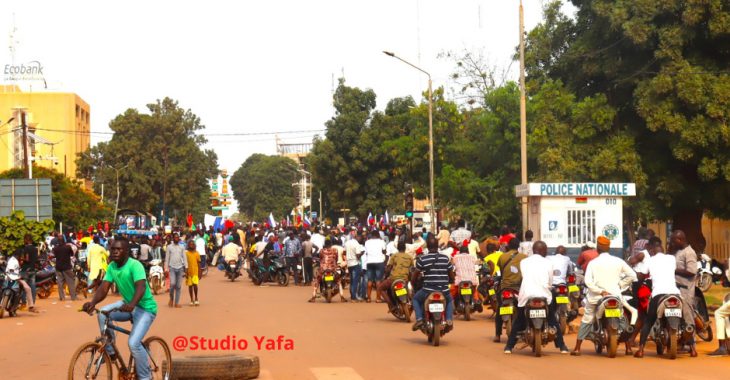 Ouagadougou : Des centaines de manifestants à la place de la nation